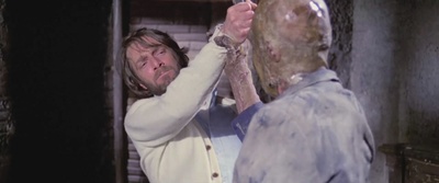 守墓屋剧照的剧照