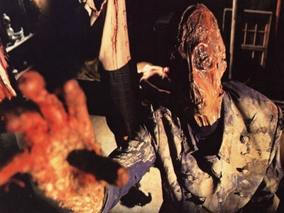 守墓屋剧照的剧照