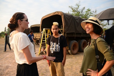 他们先杀了我父亲：一个柬埔寨女儿的回忆录剧照的剧照