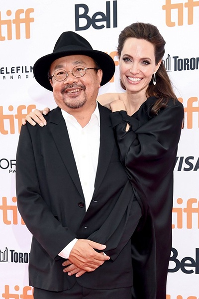 他们先杀了我父亲：一个柬埔寨女儿的回忆录剧照的剧照