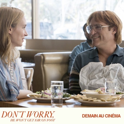 别担心，他不会走远的剧照的剧照