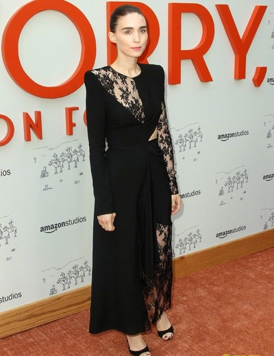 别担心，他不会走远的剧照的剧照