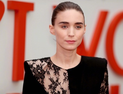 别担心，他不会走远的剧照的剧照