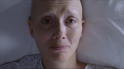 抛开自我空间剧照的剧照