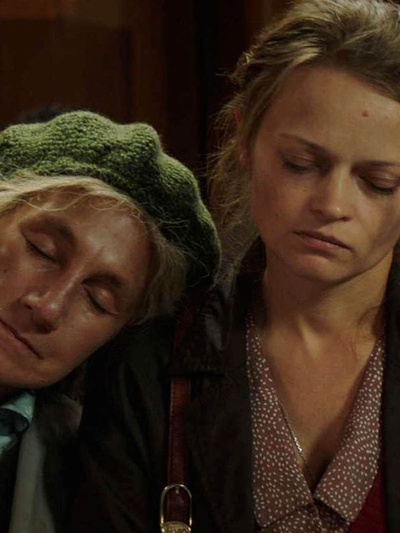 温柔女子剧照的剧照