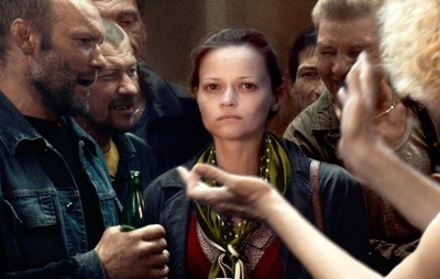 温柔女子剧照的剧照