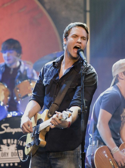 摇滚斗阵剧照的剧照