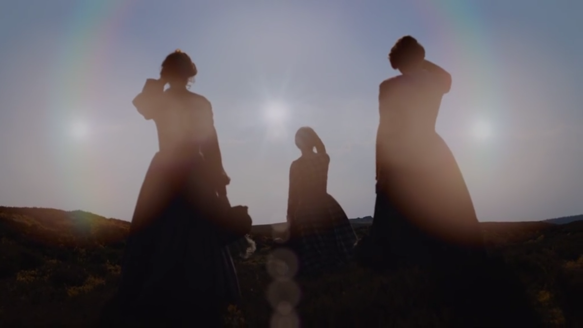 隐于书后剧照的剧照