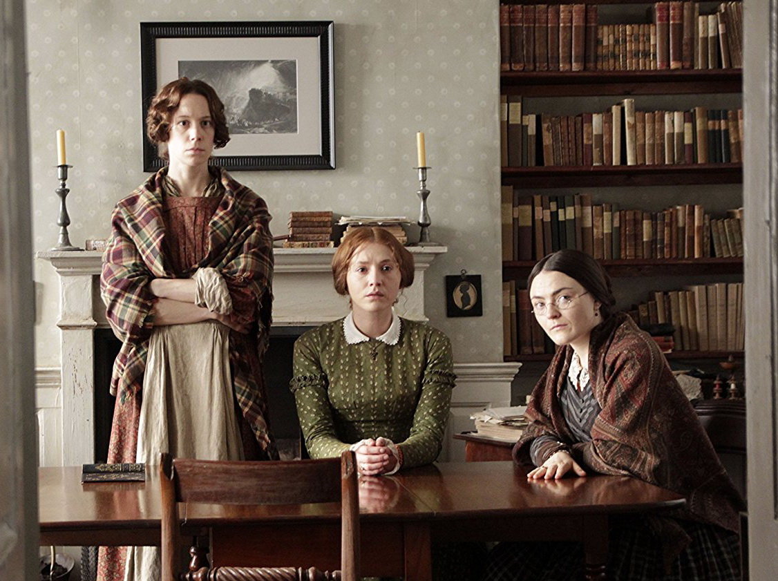 隐于书后剧照的剧照