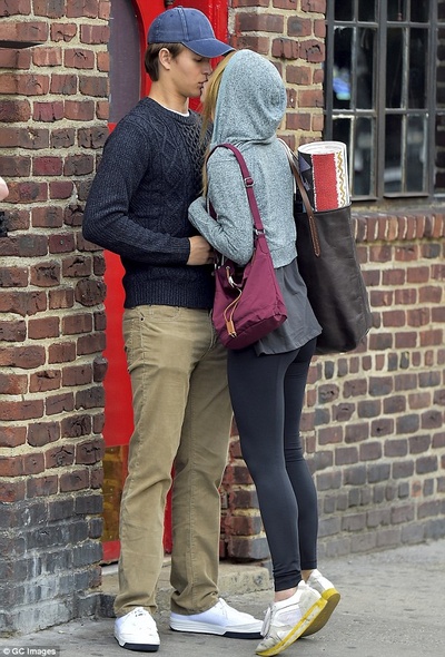 乔纳森剧照的剧照