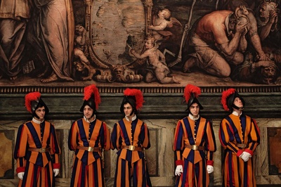 教皇诞生剧照的剧照