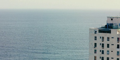 拉扎尔上校：给我未来剧照的剧照