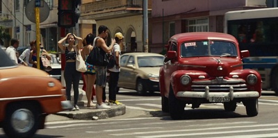 拉扎尔上校：给我未来剧照的剧照