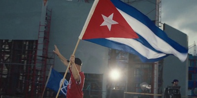 拉扎尔上校：给我未来剧照的剧照