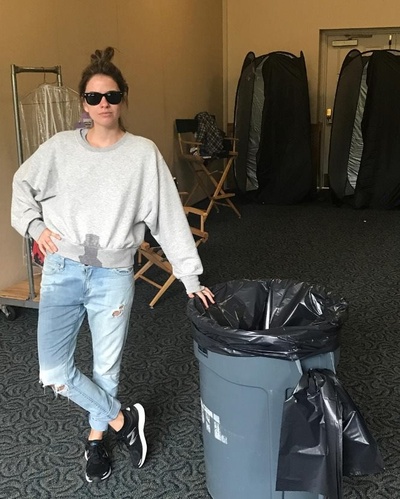 余兴派对剧照的剧照