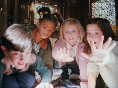 美国女孩的秘密剧照的剧照