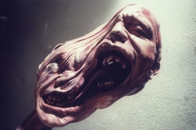 怪形剧照的剧照