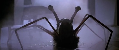 怪形剧照的剧照