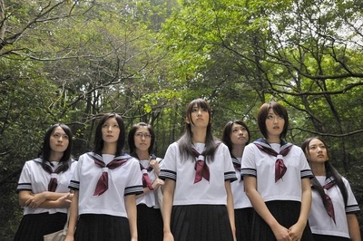 绝地生存制服少女剧照的剧照