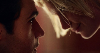 刺透剧照的剧照