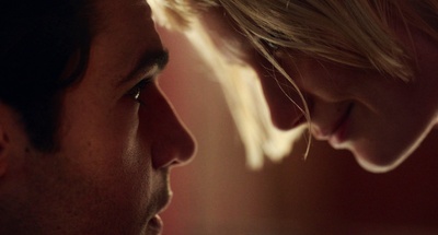 刺透剧照的剧照