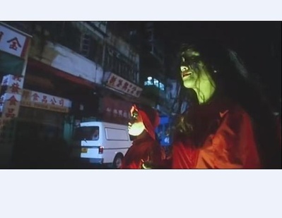 生人勿近之问米剧照的剧照