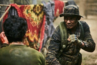 三重威胁之跨国大营救剧照的剧照