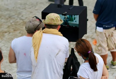 三重威胁之跨国大营救剧照的剧照