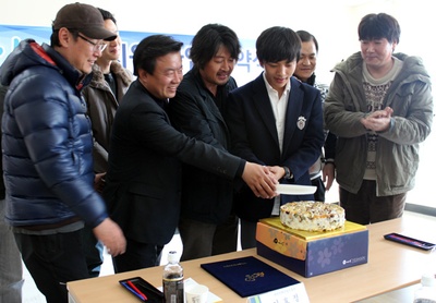 华颐：吞噬怪物的孩子剧照的剧照