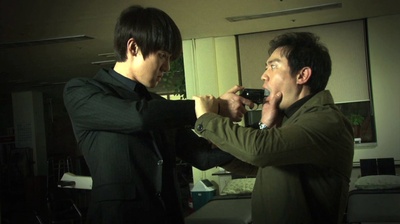 华颐：吞噬怪物的孩子剧照的剧照