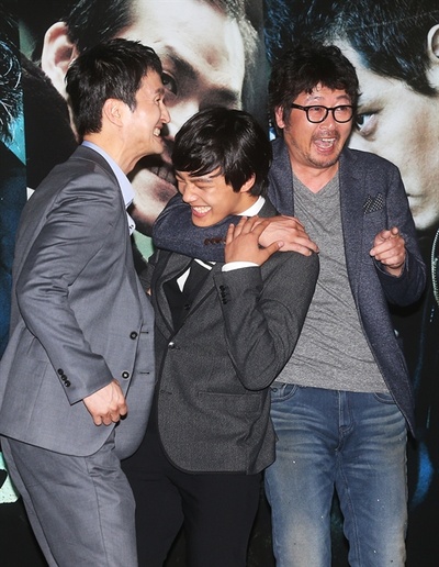 华颐：吞噬怪物的孩子剧照的剧照