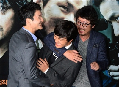 华颐：吞噬怪物的孩子剧照的剧照