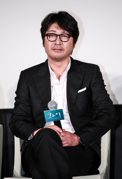 华颐：吞噬怪物的孩子剧照的剧照