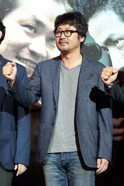 华颐：吞噬怪物的孩子剧照的剧照