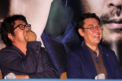 华颐：吞噬怪物的孩子剧照的剧照