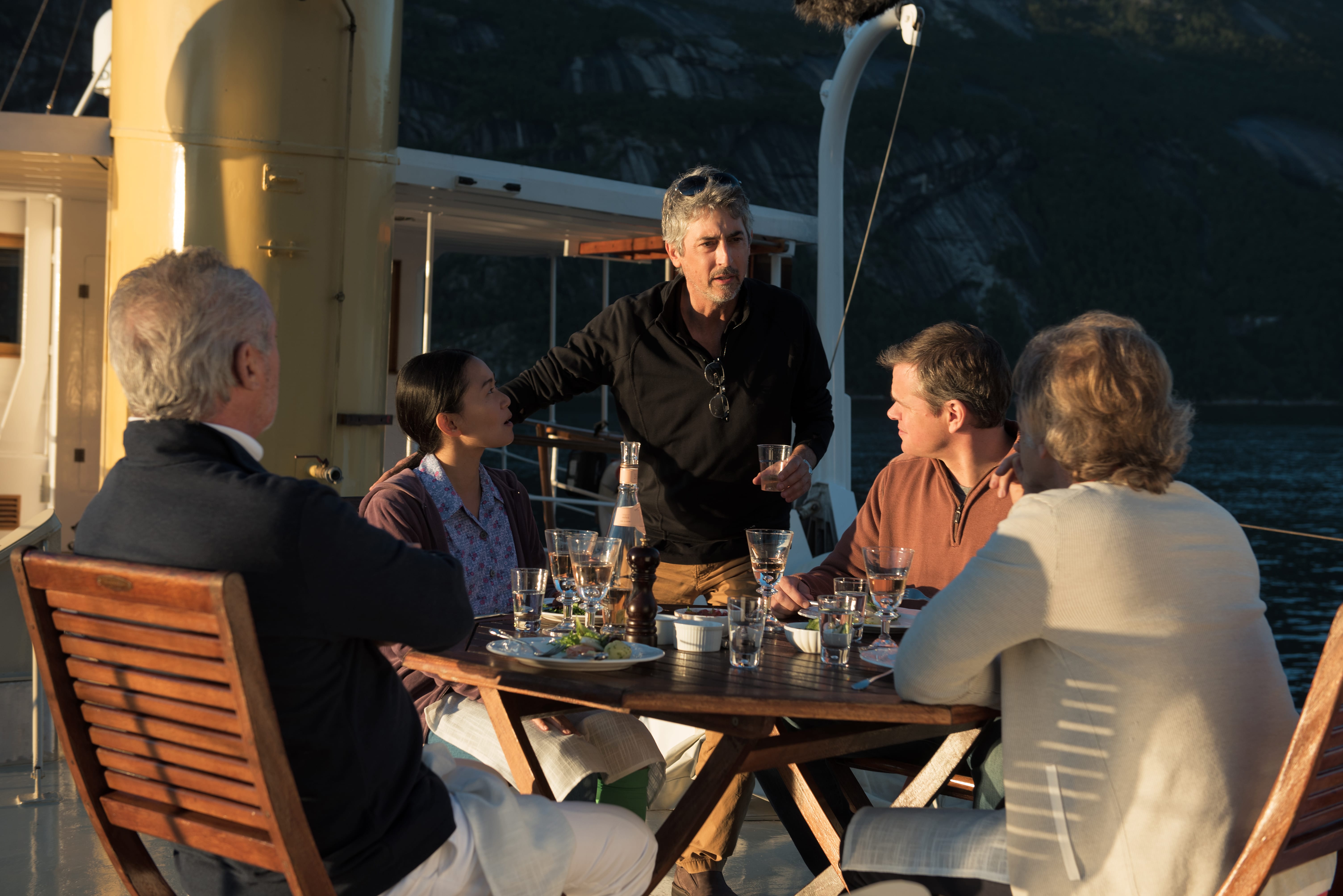 缩小人生剧照的剧照