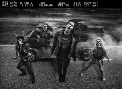 重金属囧途剧照的剧照