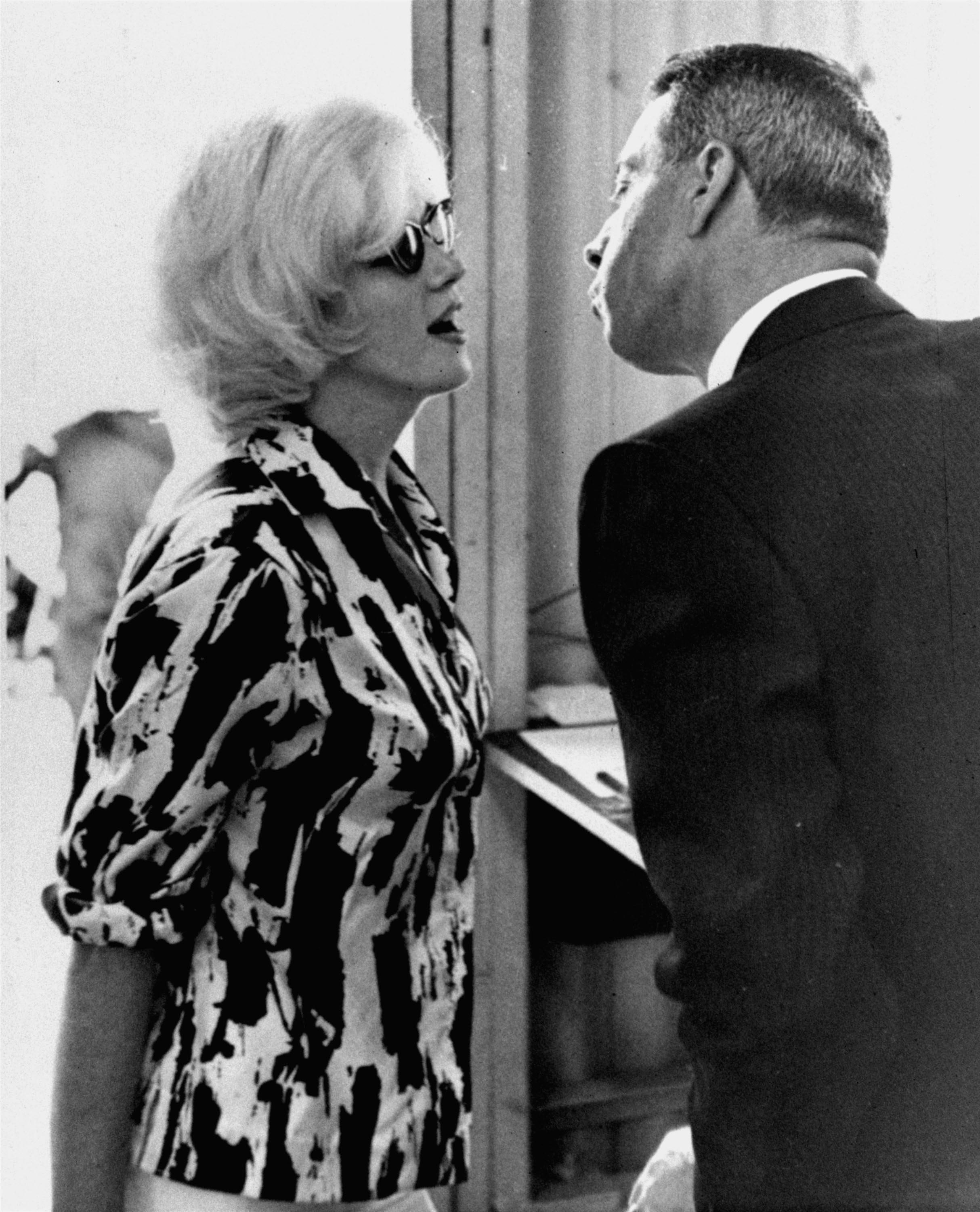 濒于崩溃剧照的剧照