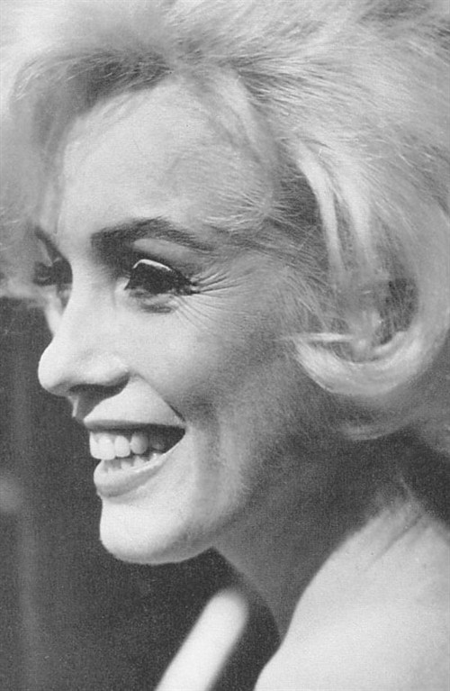 濒于崩溃剧照的剧照