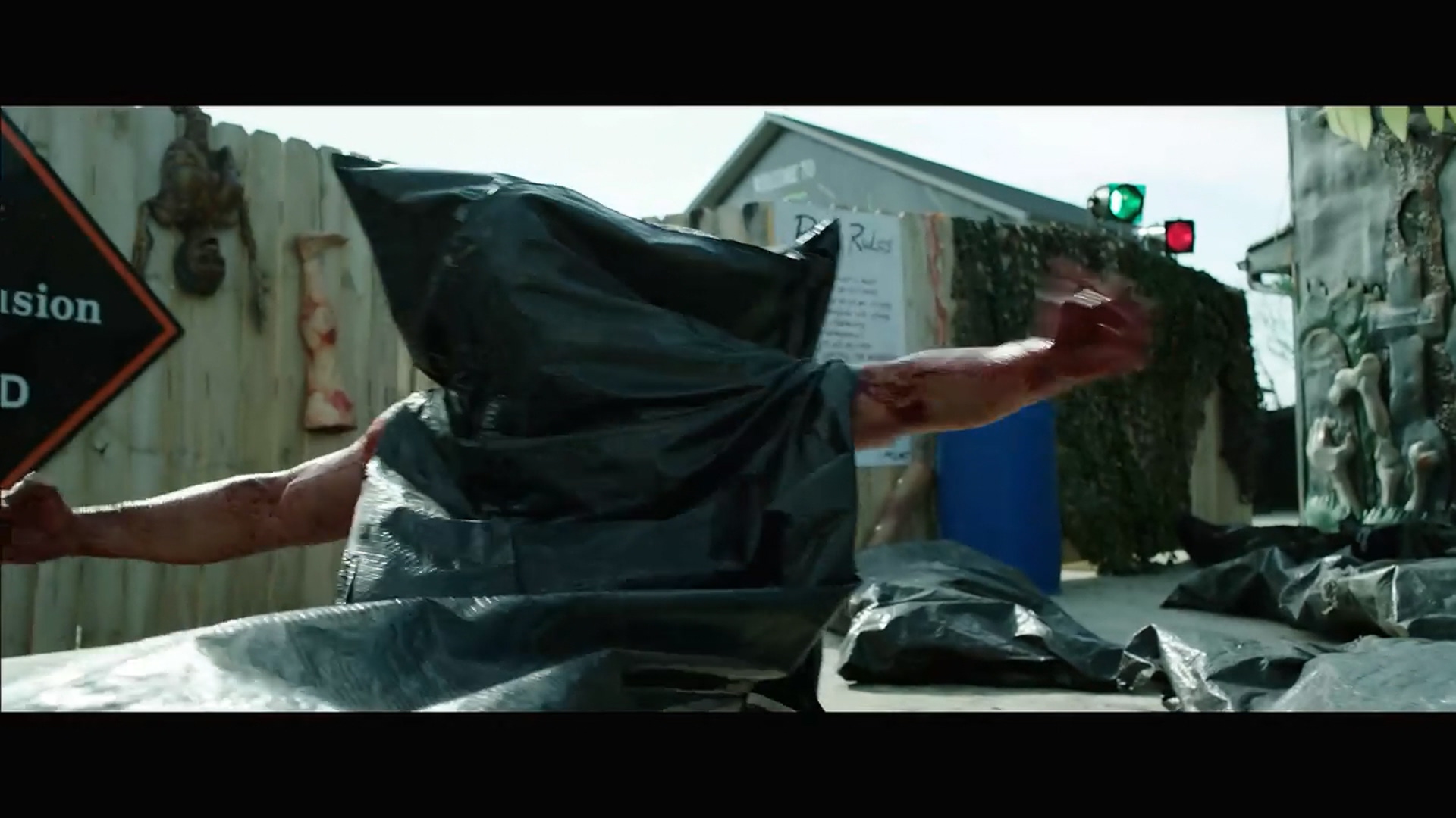 尖叫屋大屠杀剧照的剧照