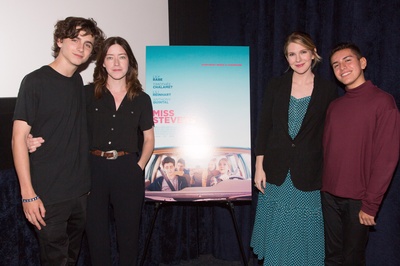 史蒂文斯小姐剧照的剧照