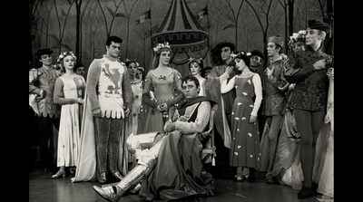 成为迈克·尼科尔斯剧照的剧照