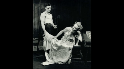 成为迈克·尼科尔斯剧照的剧照