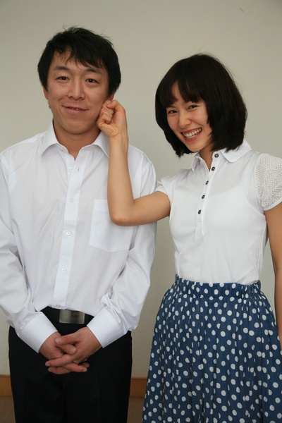 假装情侣剧照的剧照