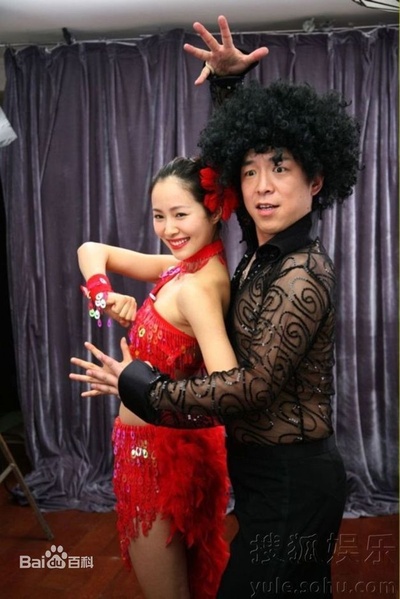 假装情侣剧照的剧照