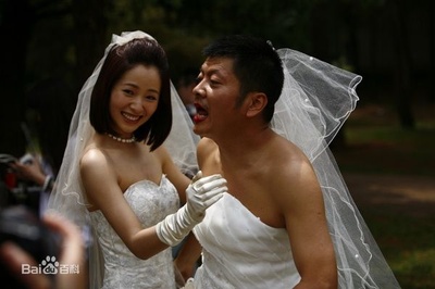 假装情侣剧照的剧照