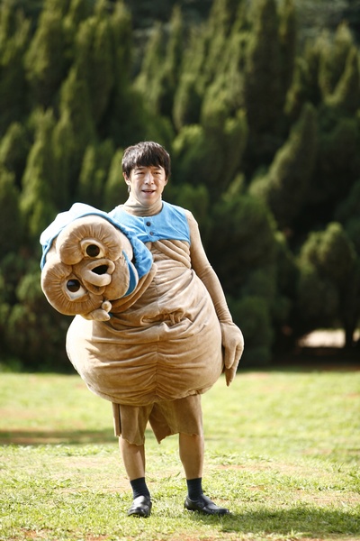 假装情侣剧照的剧照