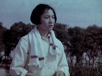 一副保险带剧照的剧照