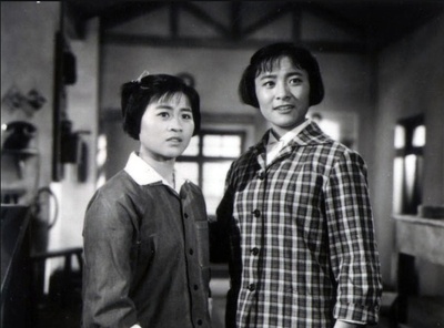 一副保险带剧照的剧照