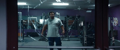 悲剧女孩剧照的剧照